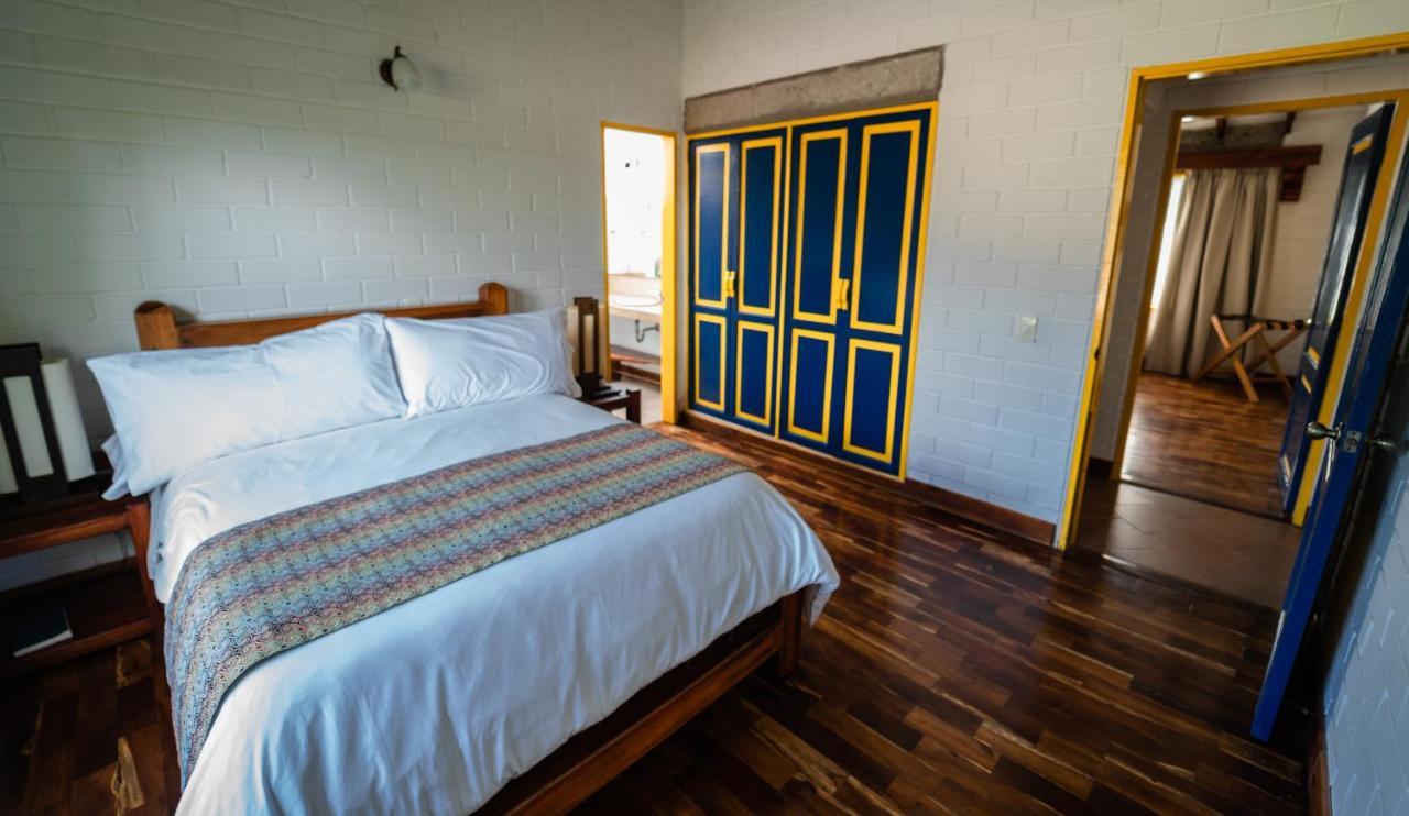 ホテル Termales El Otono La Enea エクステリア 写真 A bedroom at the hotel